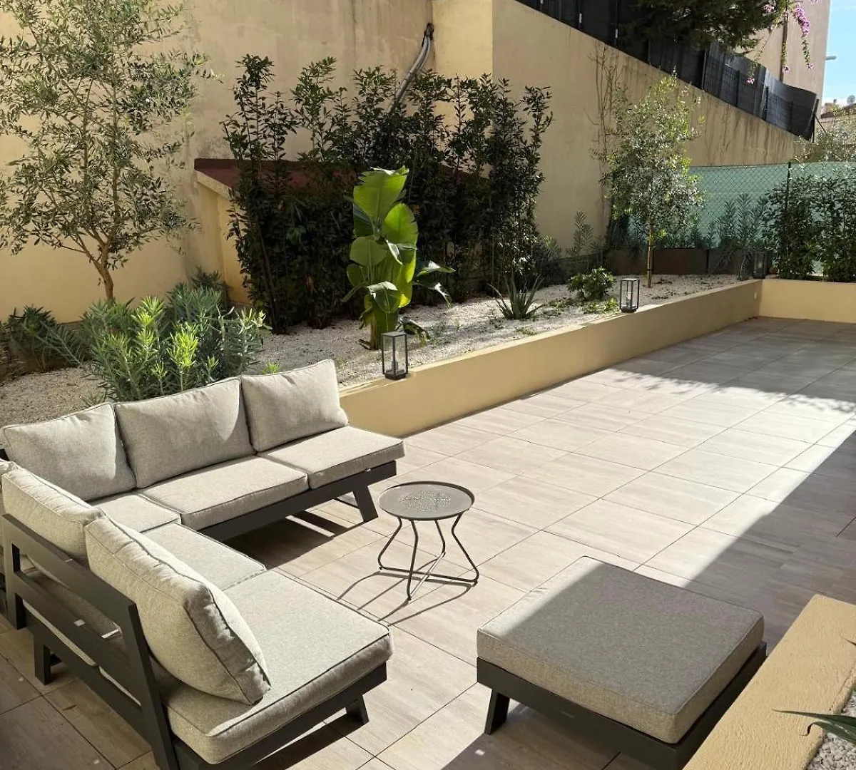 Cannes Garden Suquet, Terrasse & Garage 0*,  Frankrike